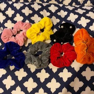 Velvet scrunchies (7)